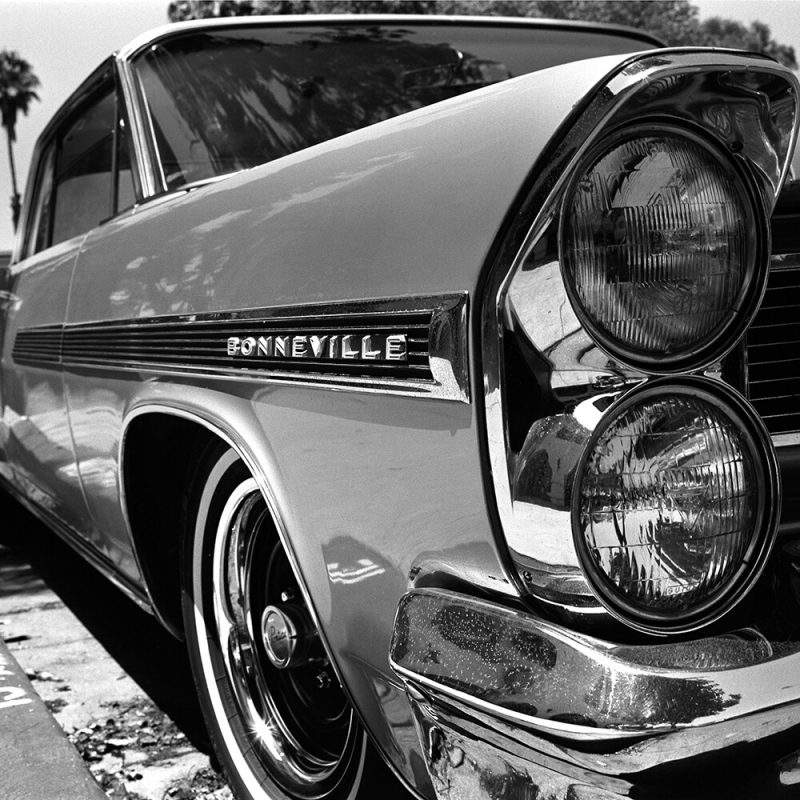 SG1562 1963 bonneville black and white car vintage vehicle
