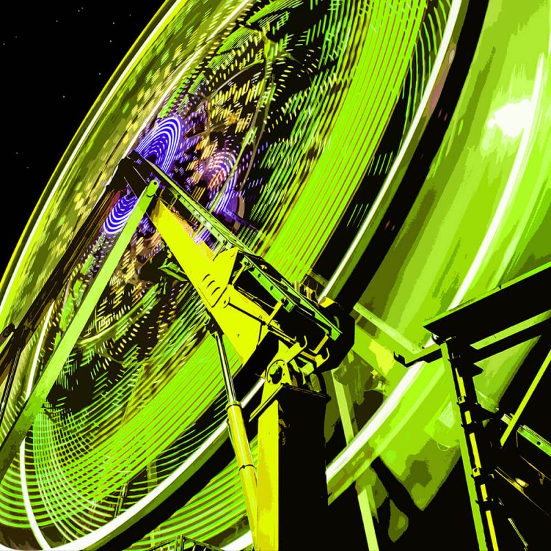 TM1839 green wheel at night
