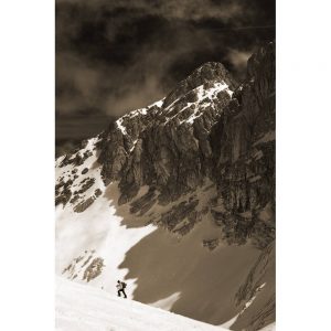 TM2273 climber snow mountains sepia