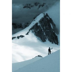 TM2275 climber snow mountains blue