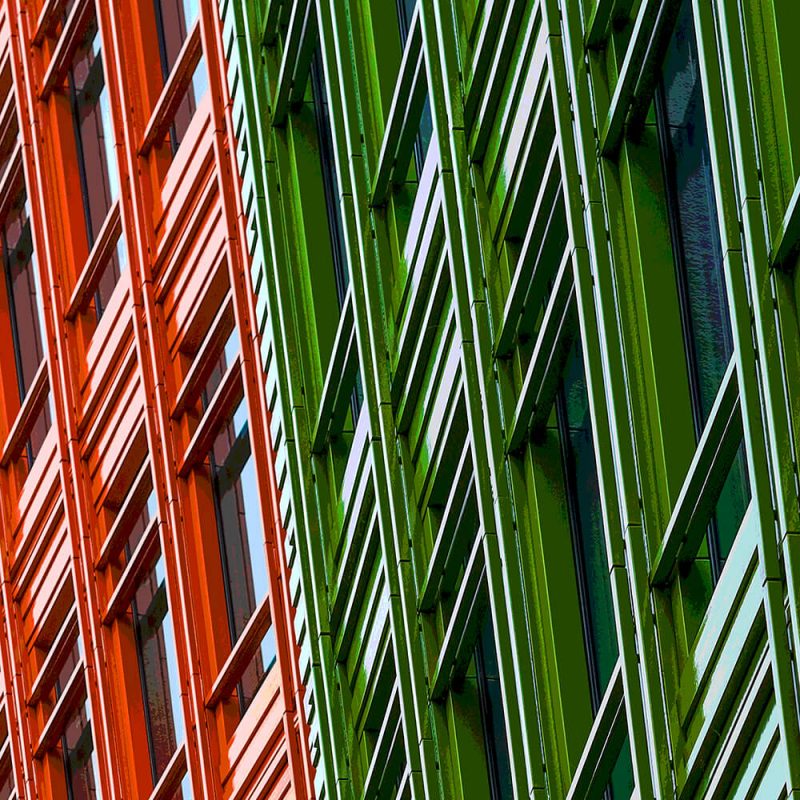 TM2905 building windows green orange