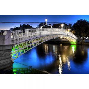 SG3001 hapenny bridge famous landmark dublin ireland