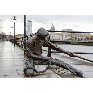 SG3019 linesman statue bank river liffey financial district dublin ireland