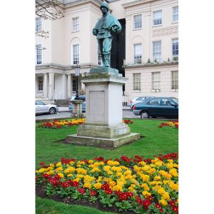 SG3053 edward adrian wilson statue cheltenham england
